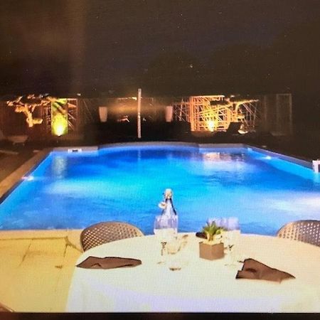 Sous Les Pins Etoile-sur-Rhone Exterior foto