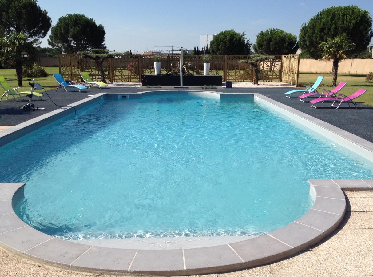 Sous Les Pins Etoile-sur-Rhone Exterior foto