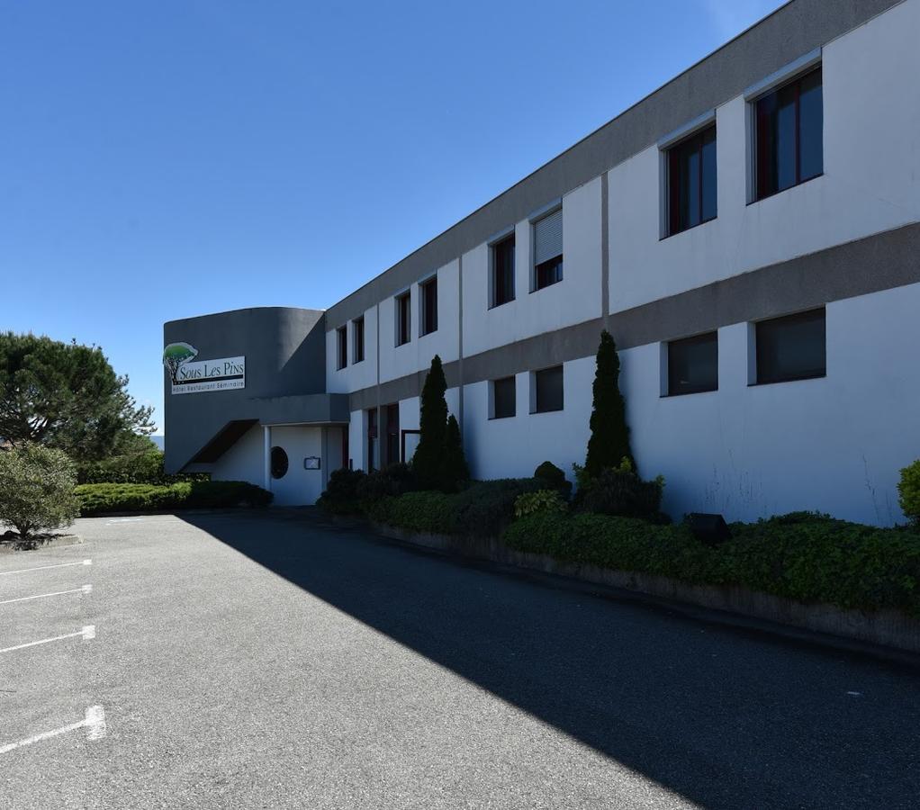 Sous Les Pins Etoile-sur-Rhone Exterior foto