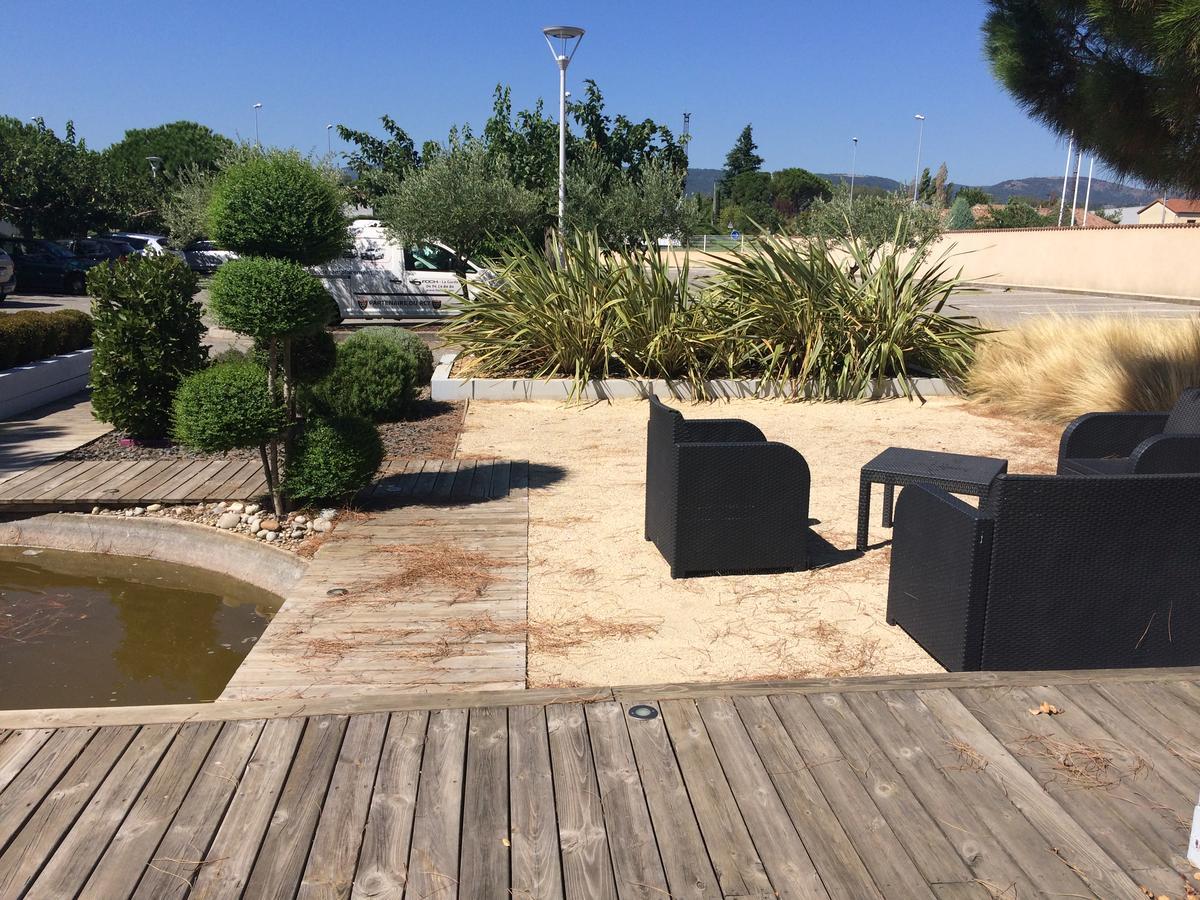 Sous Les Pins Etoile-sur-Rhone Exterior foto