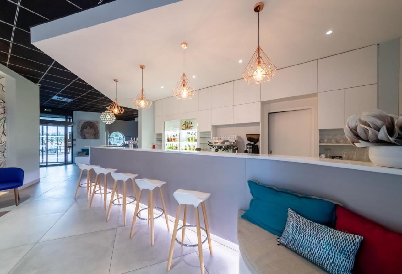 Sous Les Pins Etoile-sur-Rhone Exterior foto